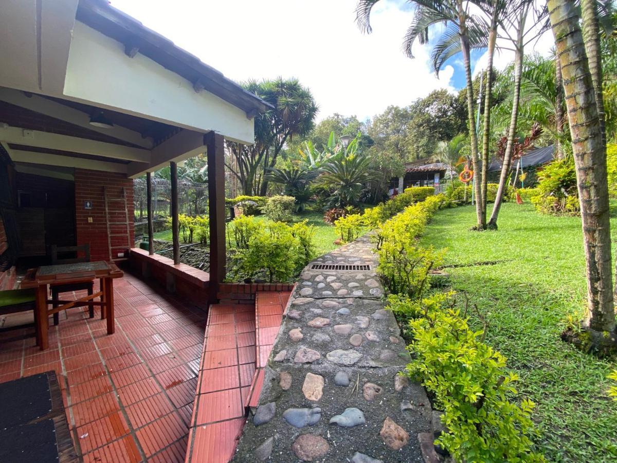 Finca Villa Chalet Del Rio Cali Farm Villa Chalet Cali River Екстериор снимка