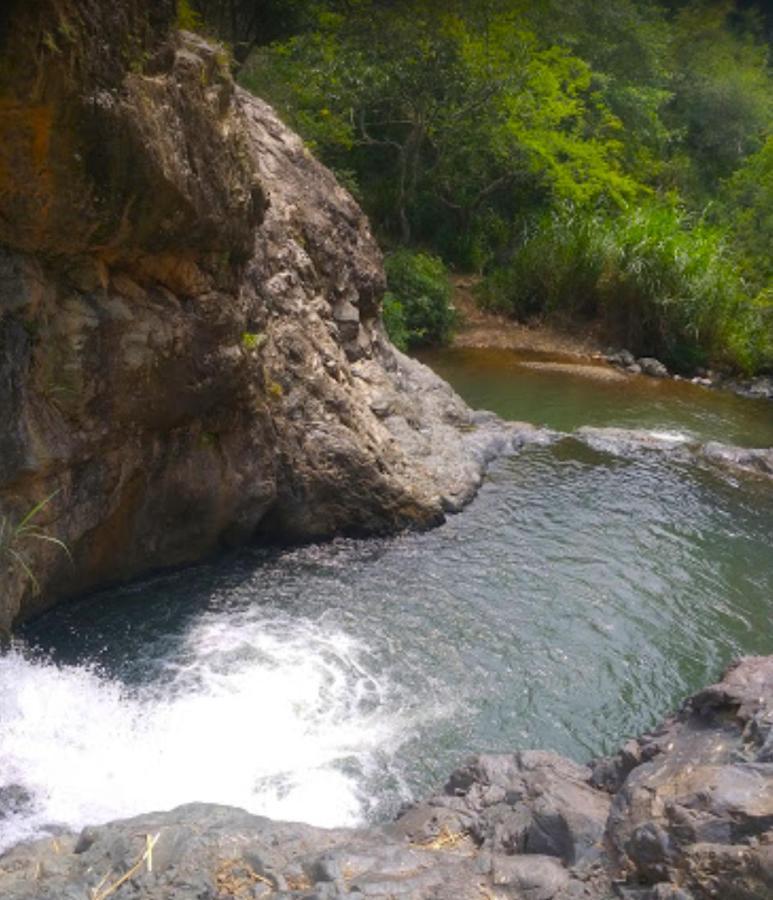 Finca Villa Chalet Del Rio Cali Farm Villa Chalet Cali River Екстериор снимка