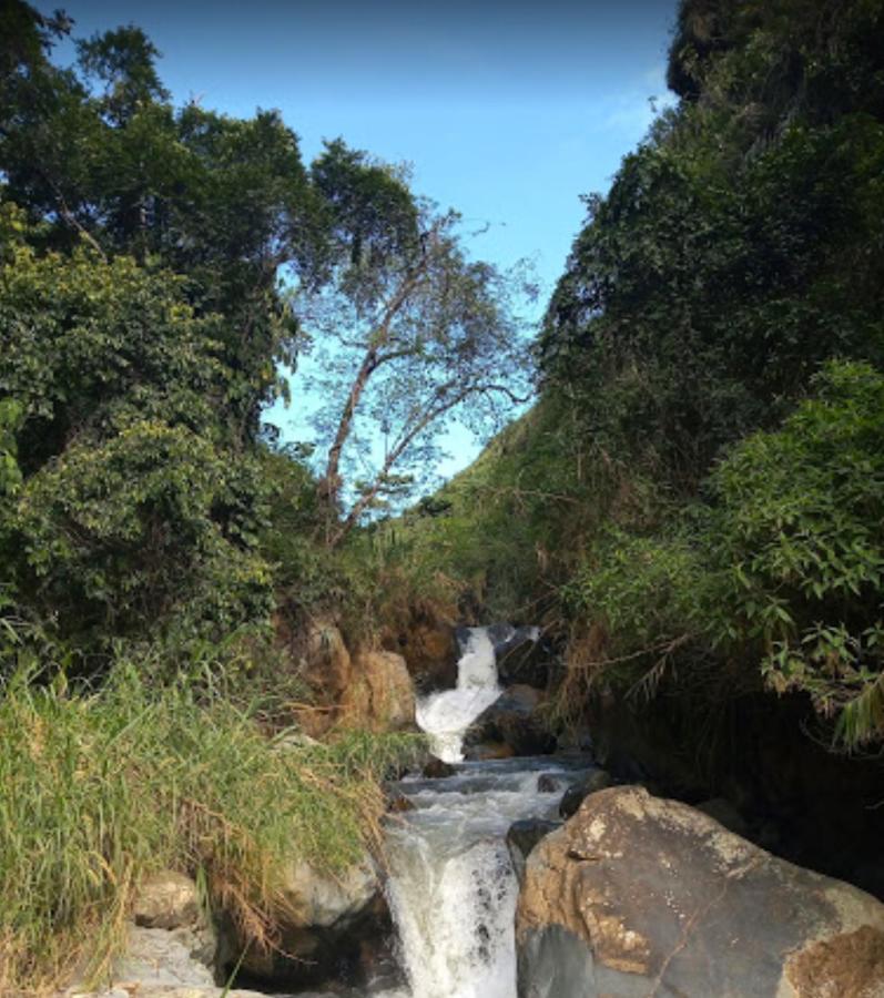 Finca Villa Chalet Del Rio Cali Farm Villa Chalet Cali River Екстериор снимка