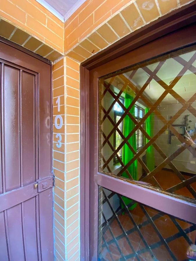 Finca Villa Chalet Del Rio Cali Farm Villa Chalet Cali River Екстериор снимка