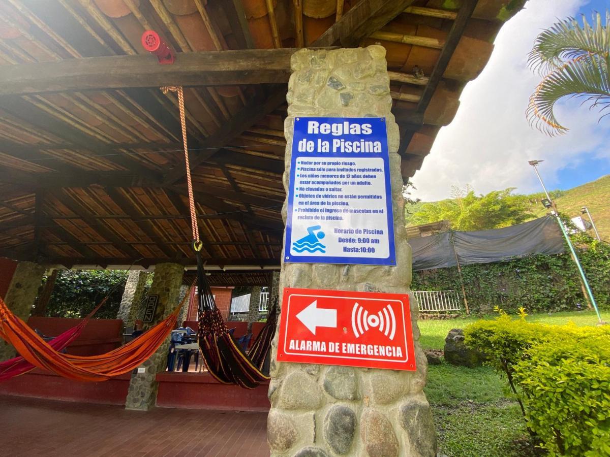 Finca Villa Chalet Del Rio Cali Farm Villa Chalet Cali River Екстериор снимка