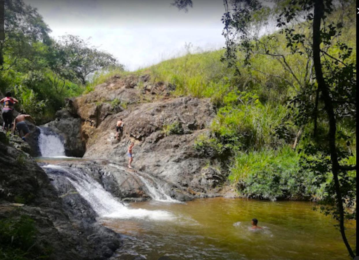 Finca Villa Chalet Del Rio Cali Farm Villa Chalet Cali River Екстериор снимка