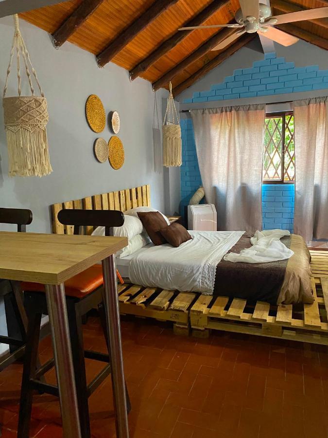 Finca Villa Chalet Del Rio Cali Farm Villa Chalet Cali River Екстериор снимка